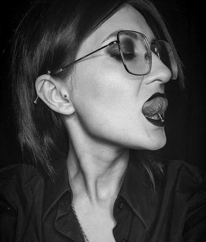 Пирсинг "индастриал", "трагус" и язык