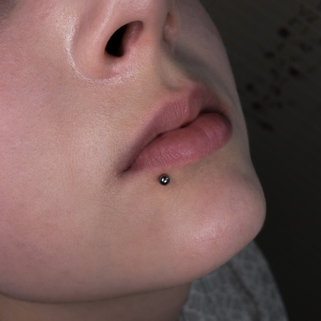 пирсинг нижней губы