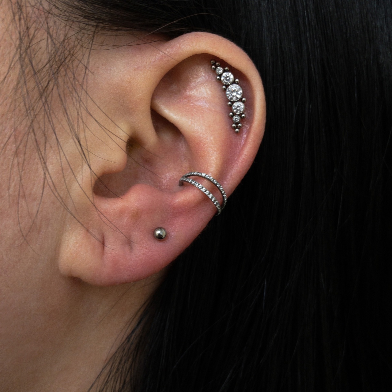 заживший пирсинг "хеликс" и "конч"