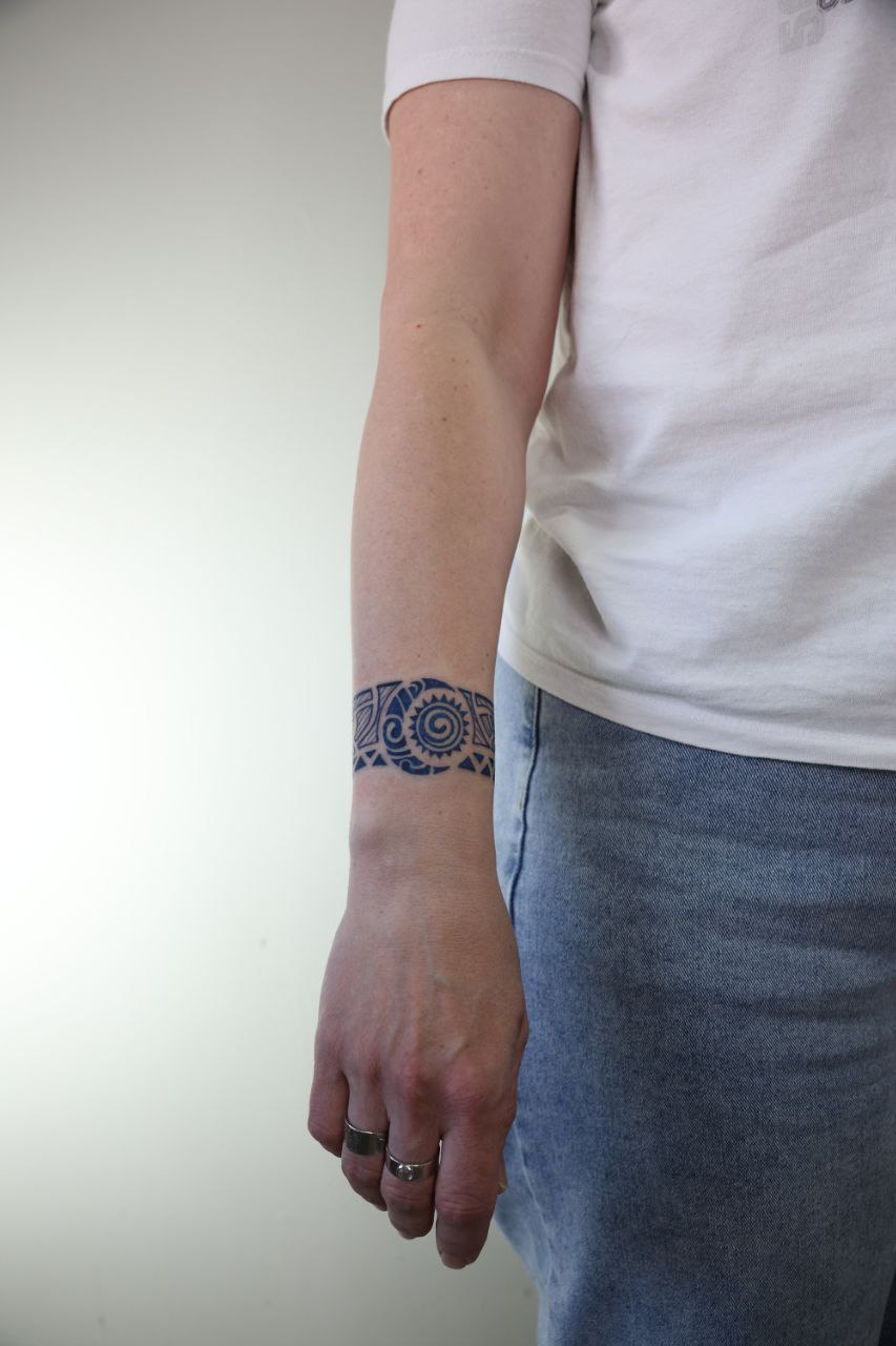 Тату на запястье